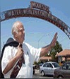 Click here to check out the chat room and blog for the Mayor 